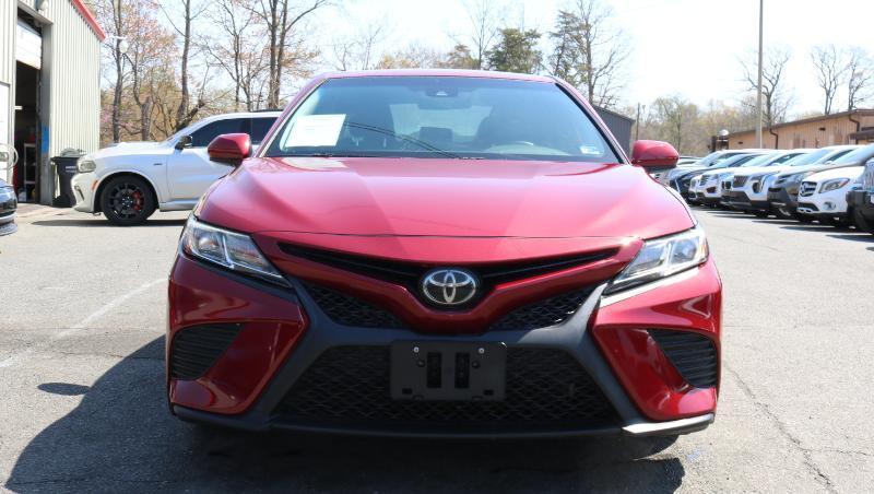 Toyota Camry SE Auto (Natl) 2018