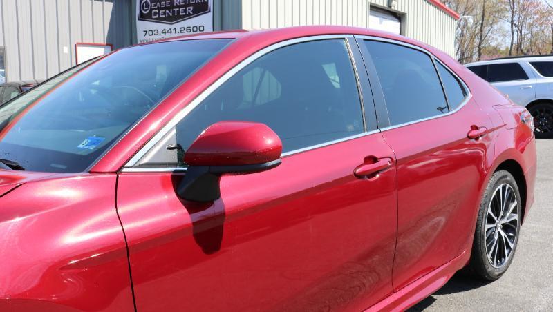 Toyota Camry SE Auto (Natl) 2018