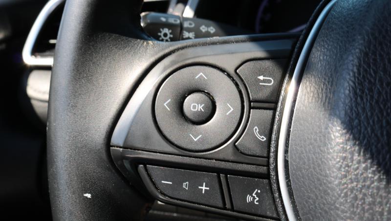 Toyota Camry SE Auto (Natl) 2018