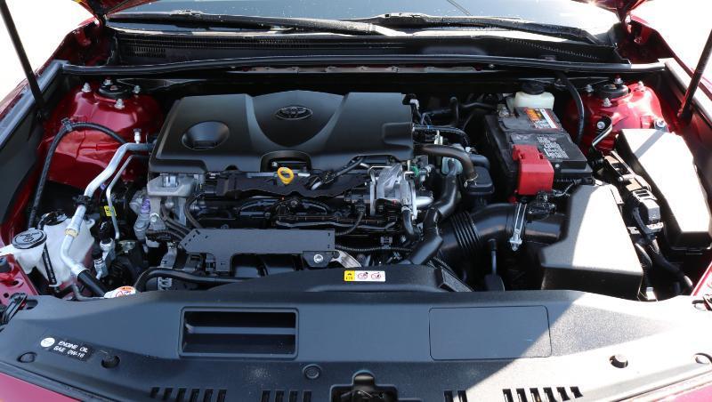 Toyota Camry SE Auto (Natl) 2018