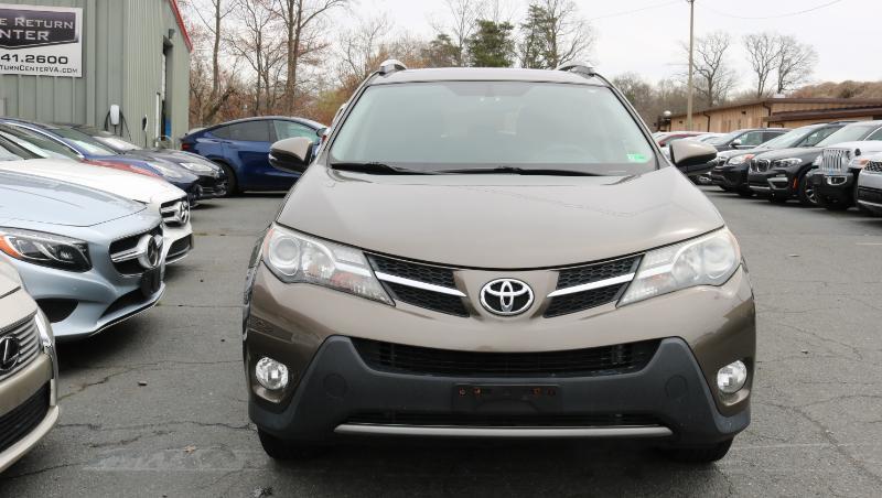 Toyota RAV4 AWD 4dr XLE (Natl) 2013