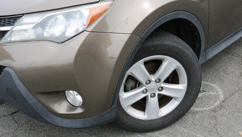 Toyota RAV4 AWD 4dr XLE (Natl) 2013