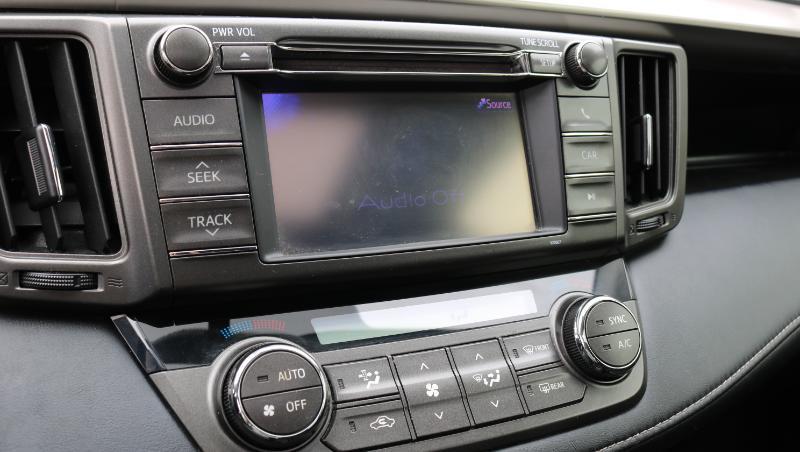 Toyota RAV4 AWD 4dr XLE (Natl) 2013