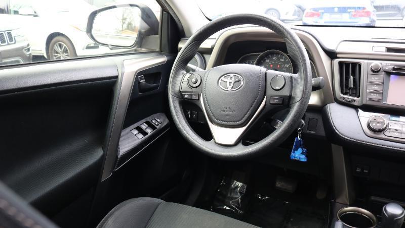 Toyota RAV4 AWD 4dr XLE (Natl) 2013