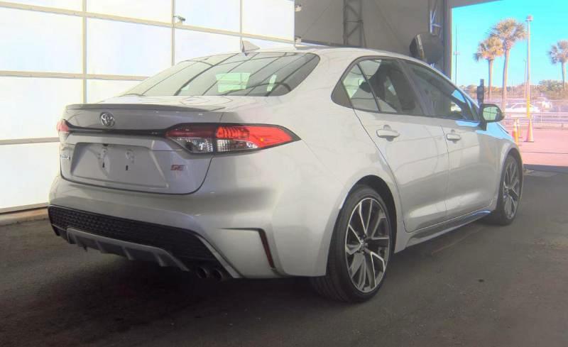 Toyota Corolla SE CVT (Natl) 2020