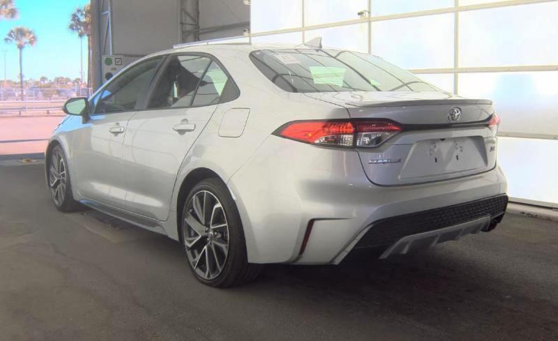 Toyota Corolla SE CVT (Natl) 2020