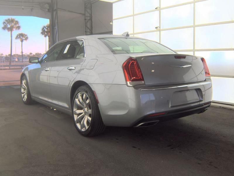 Chrysler 300 4dr Sdn Limited RWD 2015