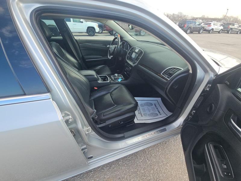 Chrysler 300 4dr Sdn Limited RWD 2015