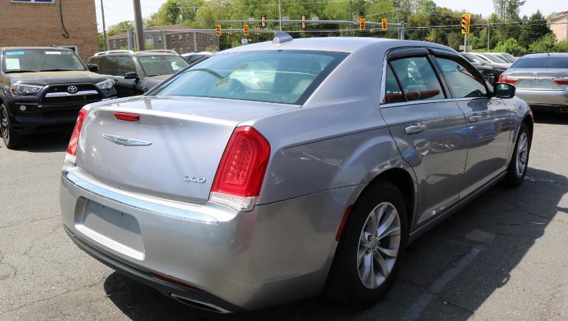 Chrysler 300 4dr Sdn Limited RWD 2015