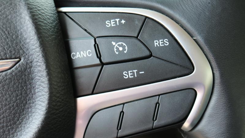 Chrysler 300 4dr Sdn Limited RWD 2015