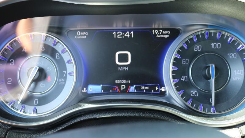 Chrysler 300 4dr Sdn Limited RWD 2015