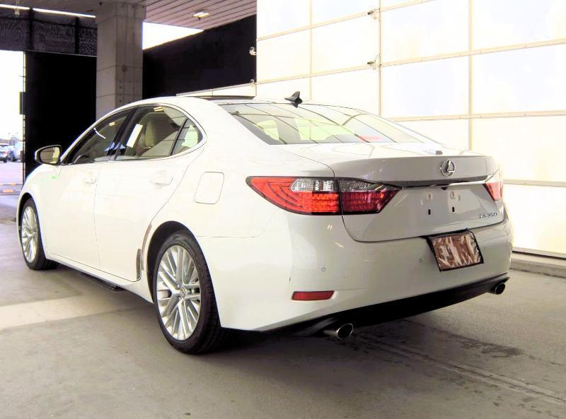 Lexus ES 350 4D Luxury Sedan 2015