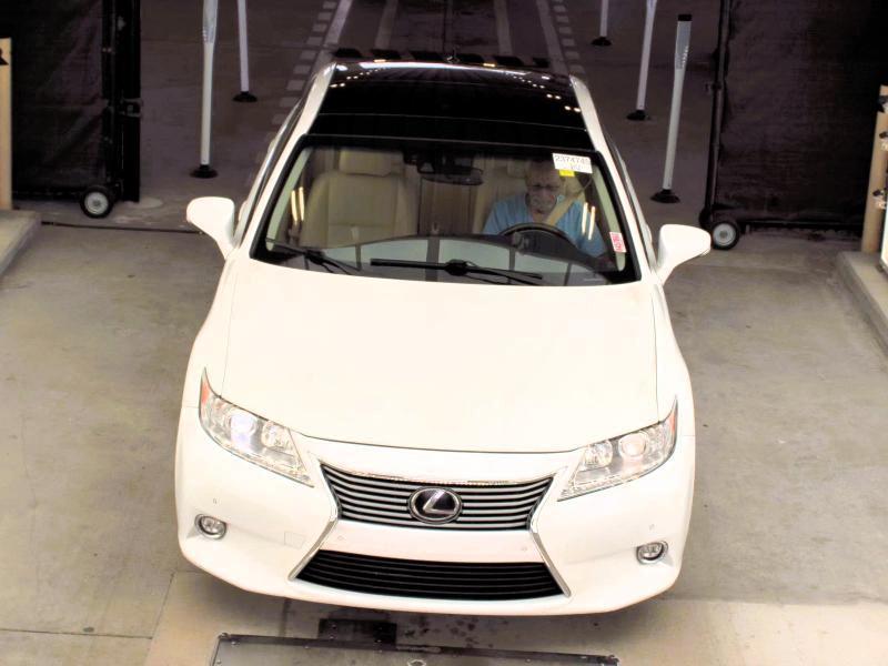 Lexus ES 350 4D Luxury Sedan 2015