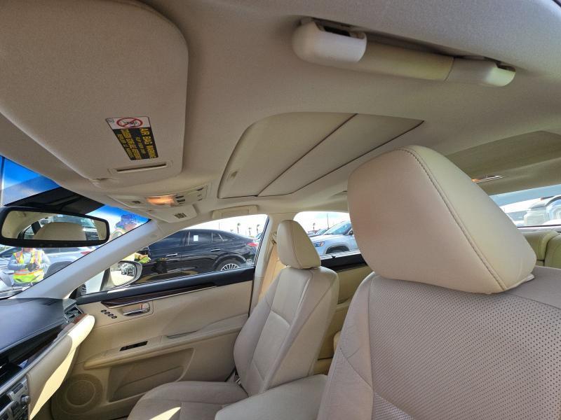 Lexus ES 350 4D Luxury Sedan 2015
