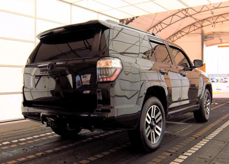 Toyota 4Runner Limited 4WD (Natl) 2017