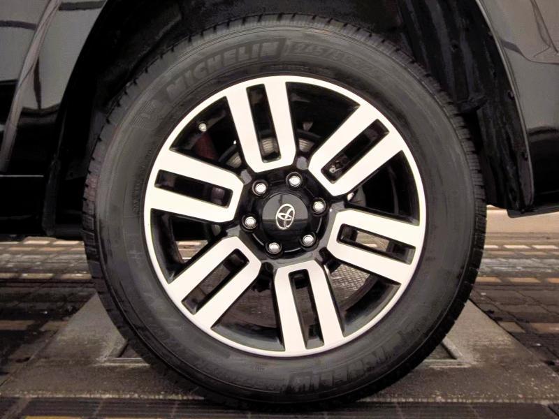 Toyota 4Runner Limited 4WD (Natl) 2017