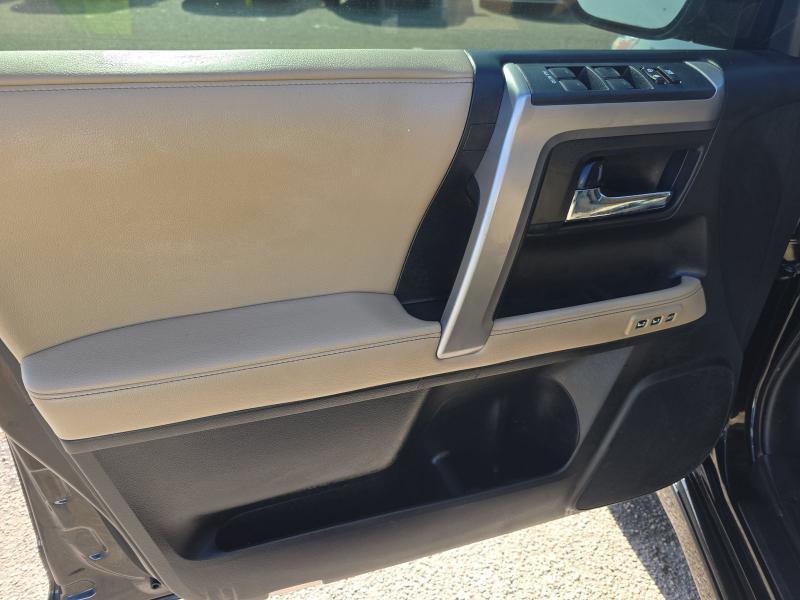 Toyota 4Runner Limited 4WD (Natl) 2017