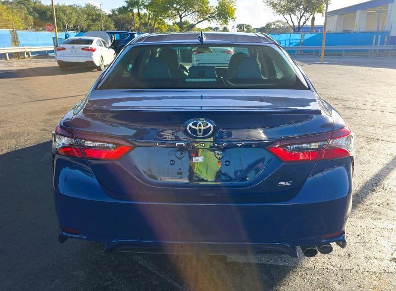 Toyota Camry SE Nightshade Auto (Natl) 2023