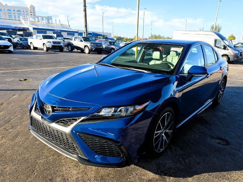 Toyota Camry SE Nightshade Auto (Natl) 2023