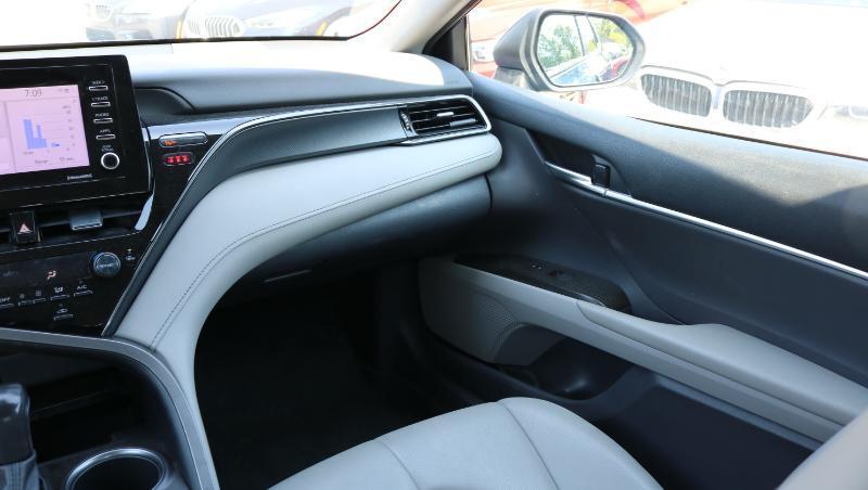 Toyota Camry SE Nightshade Auto (Natl) 2023