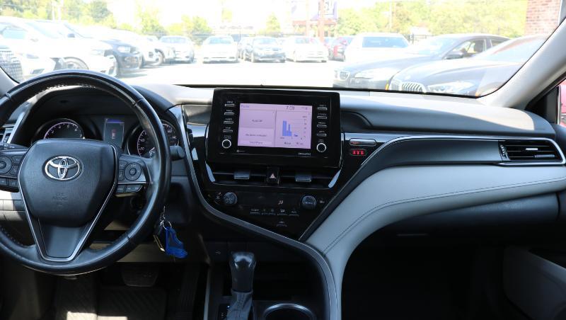 Toyota Camry SE Nightshade Auto (Natl) 2023