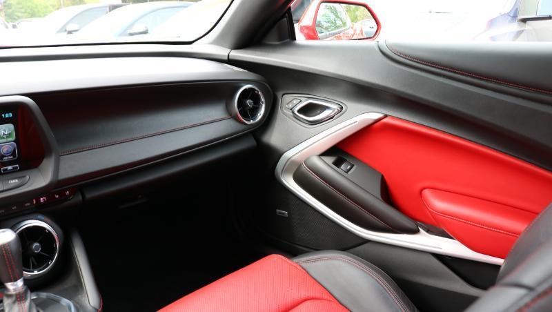 Chevrolet Camaro 2dr Cpe 2SS 2016