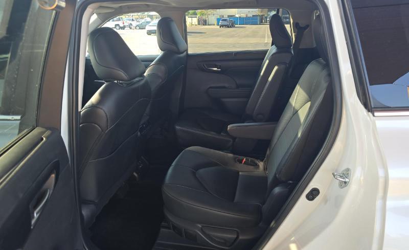 Toyota Highlander XLE Nav AWD V6 2025