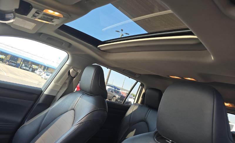 Toyota Highlander XLE Nav AWD V6 2025