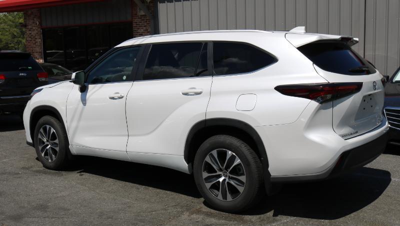 Toyota Highlander XLE Nav AWD V6 2025