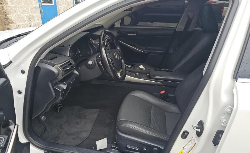 Lexus IS IS 300 RWD 2020