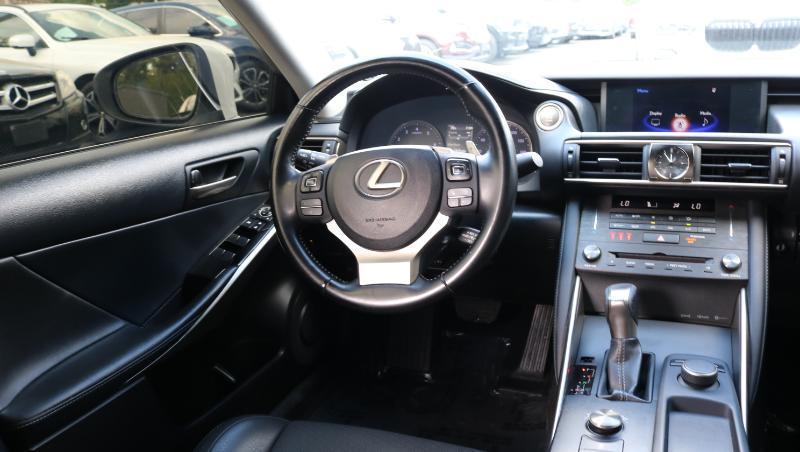 Lexus IS IS 300 RWD 2020