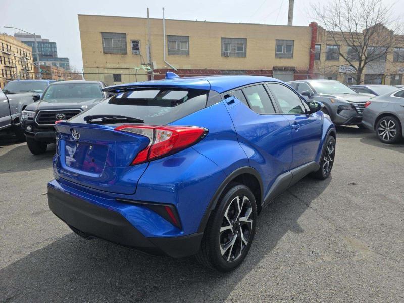 Toyota C-HR Nightshade FWD (Natl) 2021