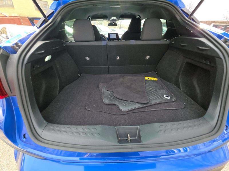 Toyota C-HR Nightshade FWD (Natl) 2021