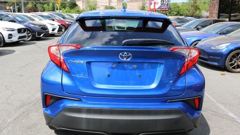 Toyota C-HR Nightshade FWD (Natl) 2021