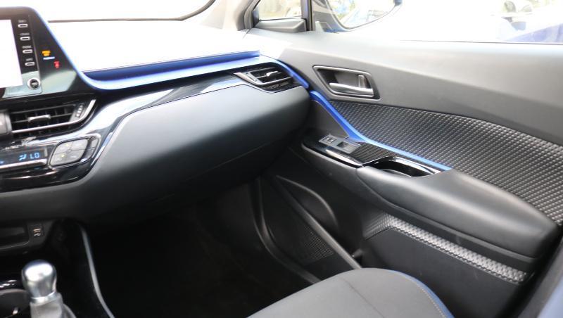 Toyota C-HR Nightshade FWD (Natl) 2021