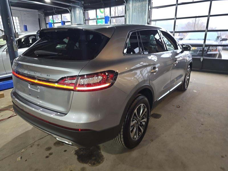 Lincoln Nautilus Reserve AWD 2023