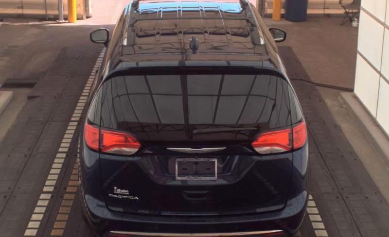 Chrysler Pacifica Touring L FWD 2018