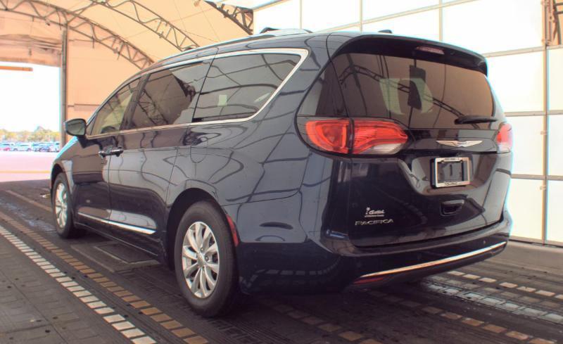 Chrysler Pacifica Touring L FWD 2018