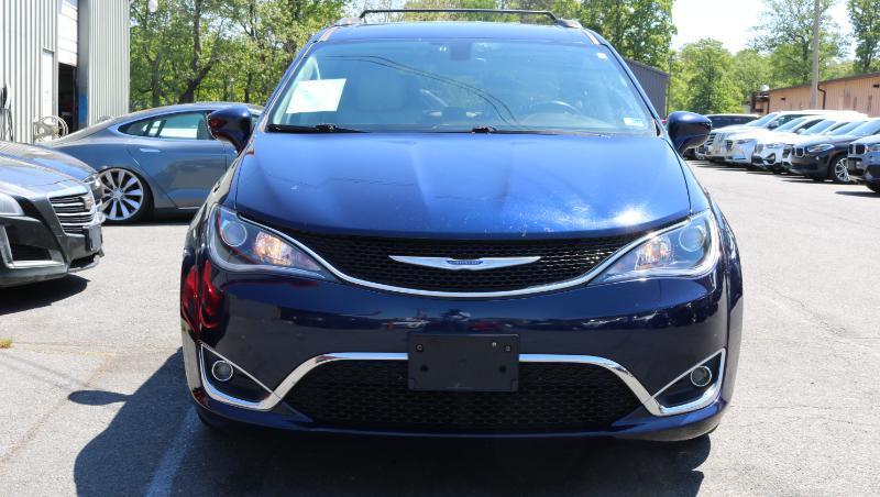 Chrysler Pacifica Touring L FWD 2018