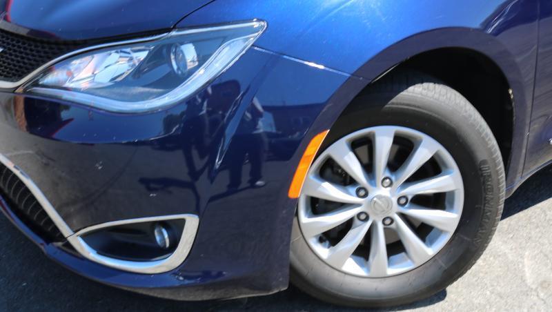 Chrysler Pacifica Touring L FWD 2018