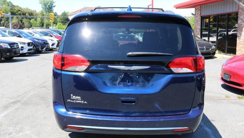 Chrysler Pacifica Touring L FWD 2018
