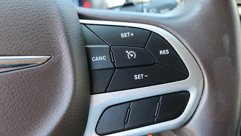 Chrysler Pacifica Touring L FWD 2018