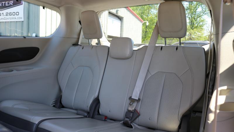Chrysler Pacifica Touring L FWD 2018