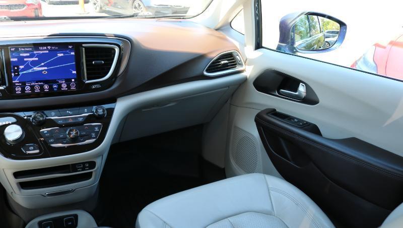 Chrysler Pacifica Touring L FWD 2018