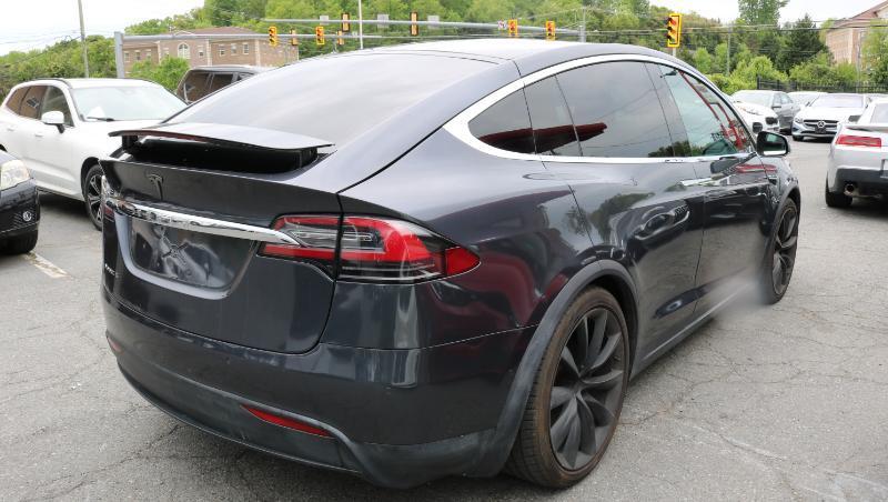 Tesla Model X 75D AWD 2017
