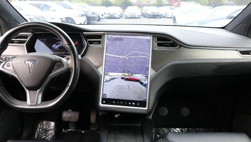 Tesla Model X 75D AWD 2017