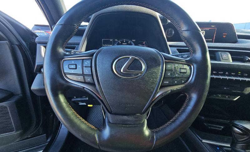 Lexus UX UX 200 FWD 2021