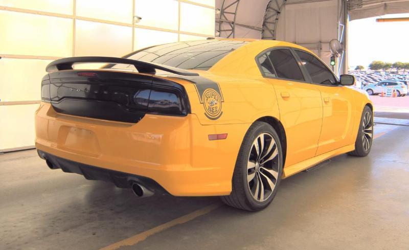 Dodge Charger 4dr Sdn SRT8 Super Bee RWD 2012