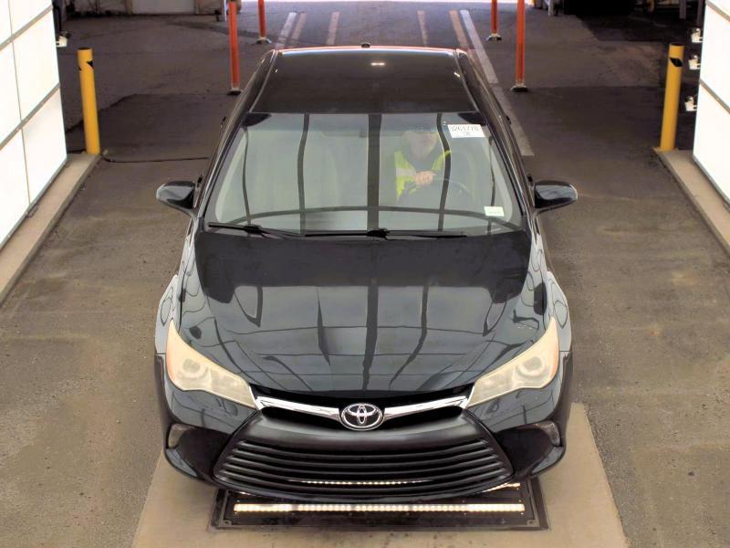 Toyota Camry 4dr Sdn I4 Auto XLE (Natl) 2015