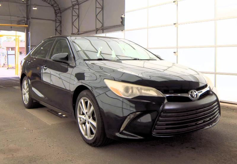 Toyota Camry 4dr Sdn I4 Auto XLE (Natl) 2015